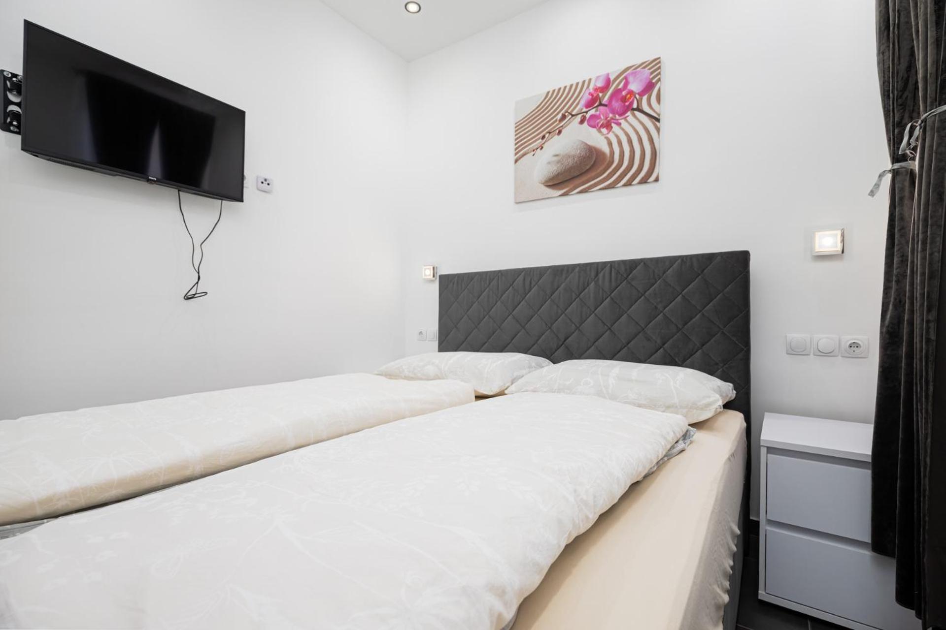 Rooms And Studio Flora Poreč Kültér fotó