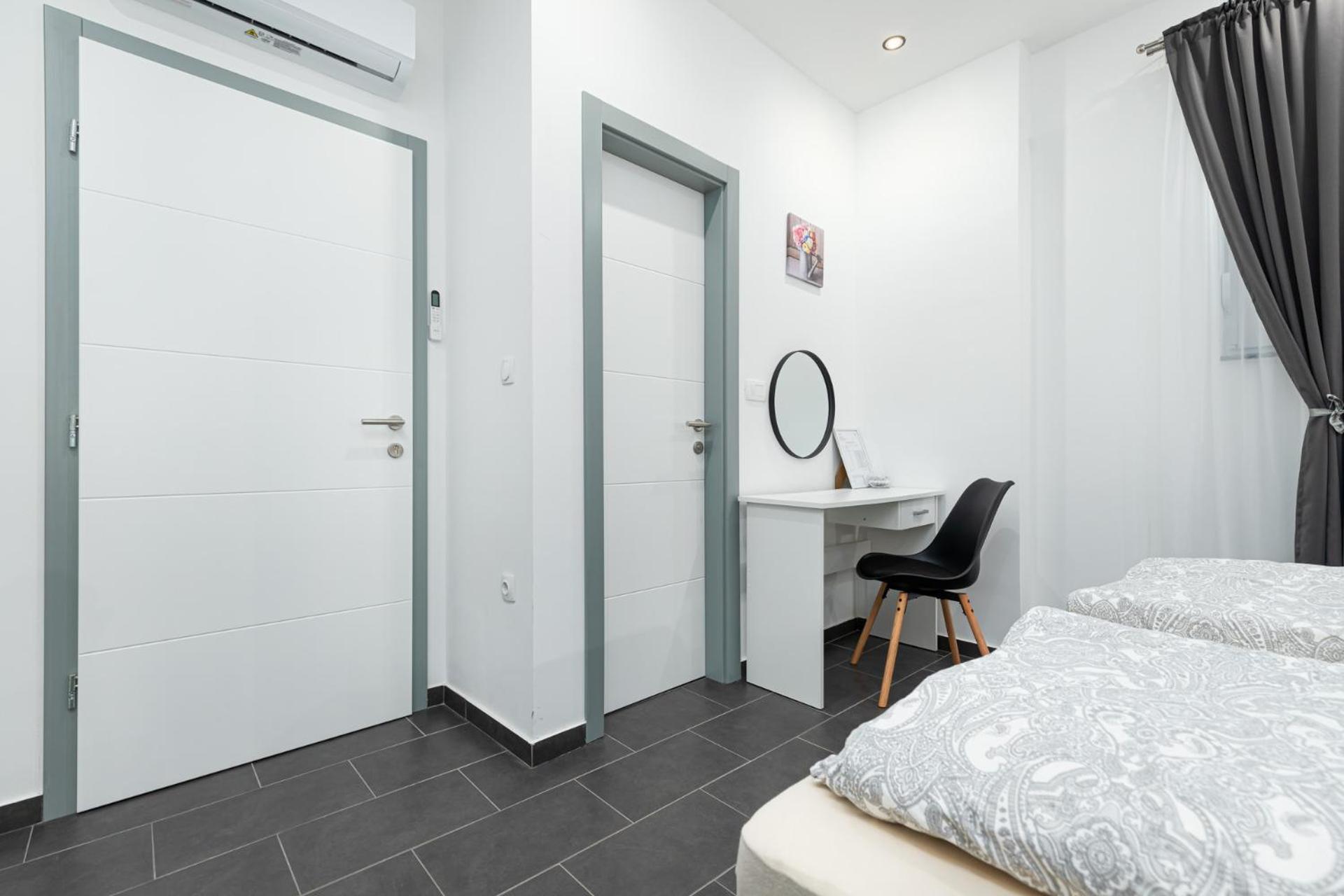 Rooms And Studio Flora Poreč Kültér fotó