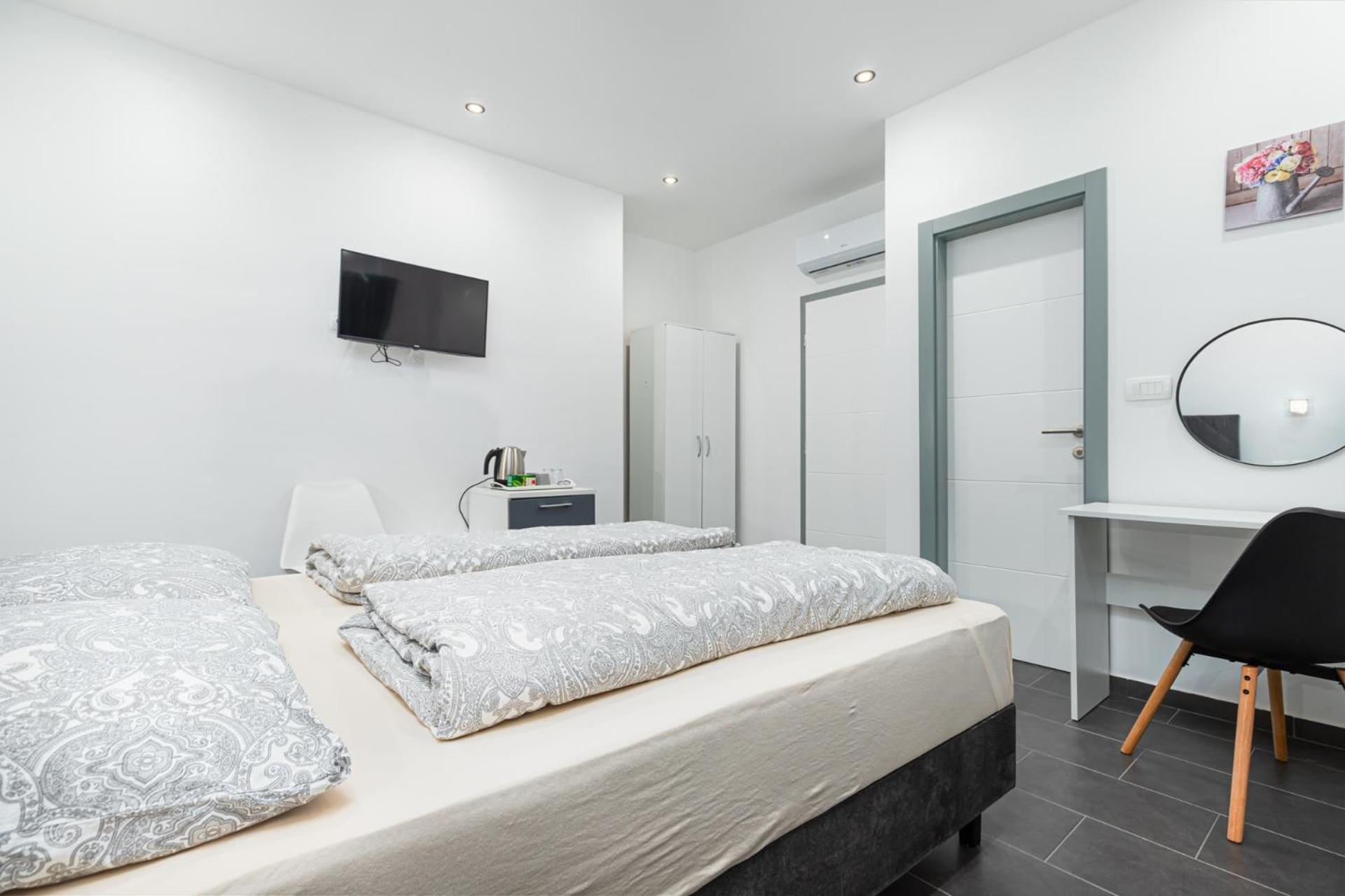 Rooms And Studio Flora Poreč Kültér fotó