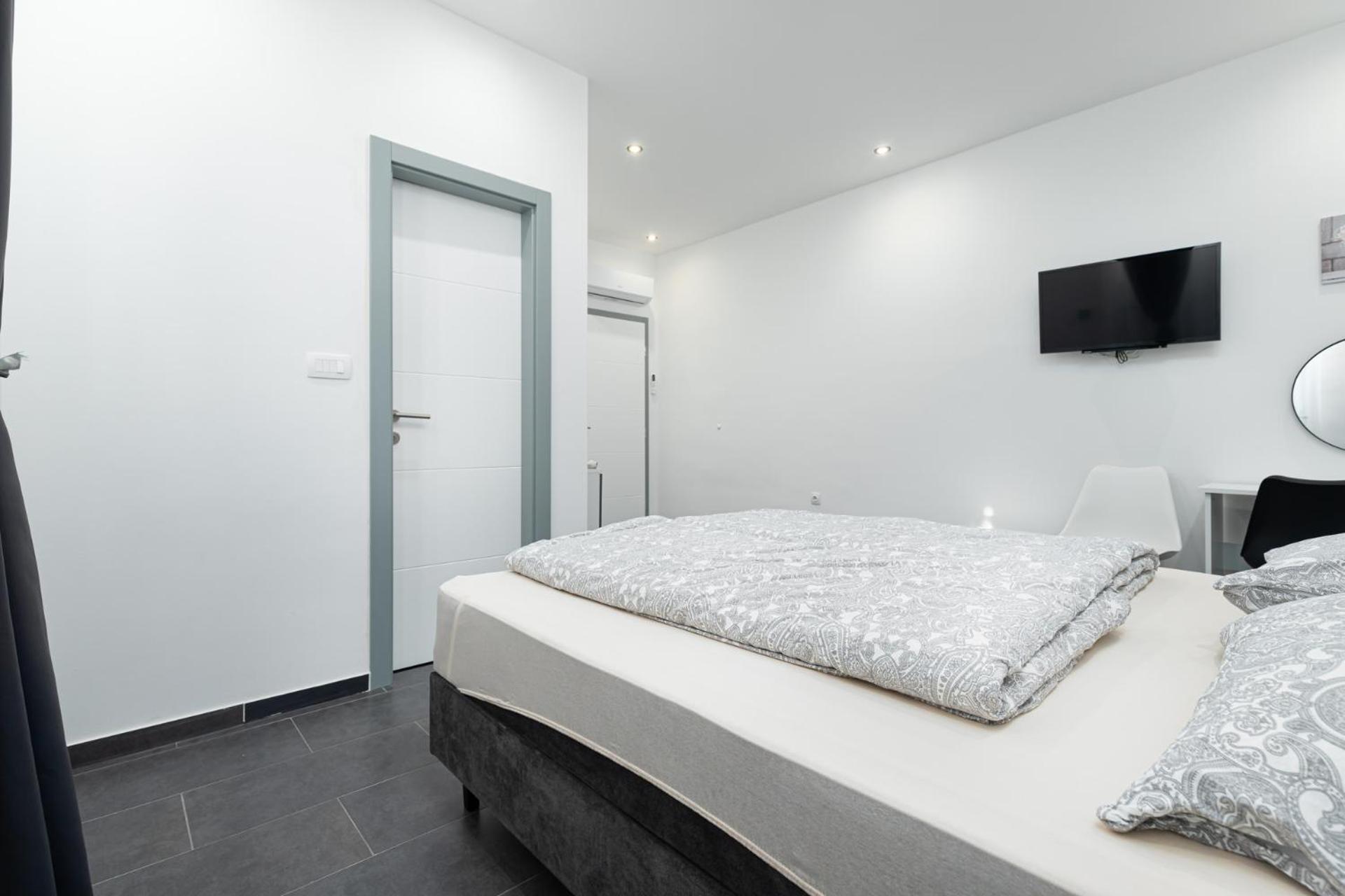 Rooms And Studio Flora Poreč Kültér fotó