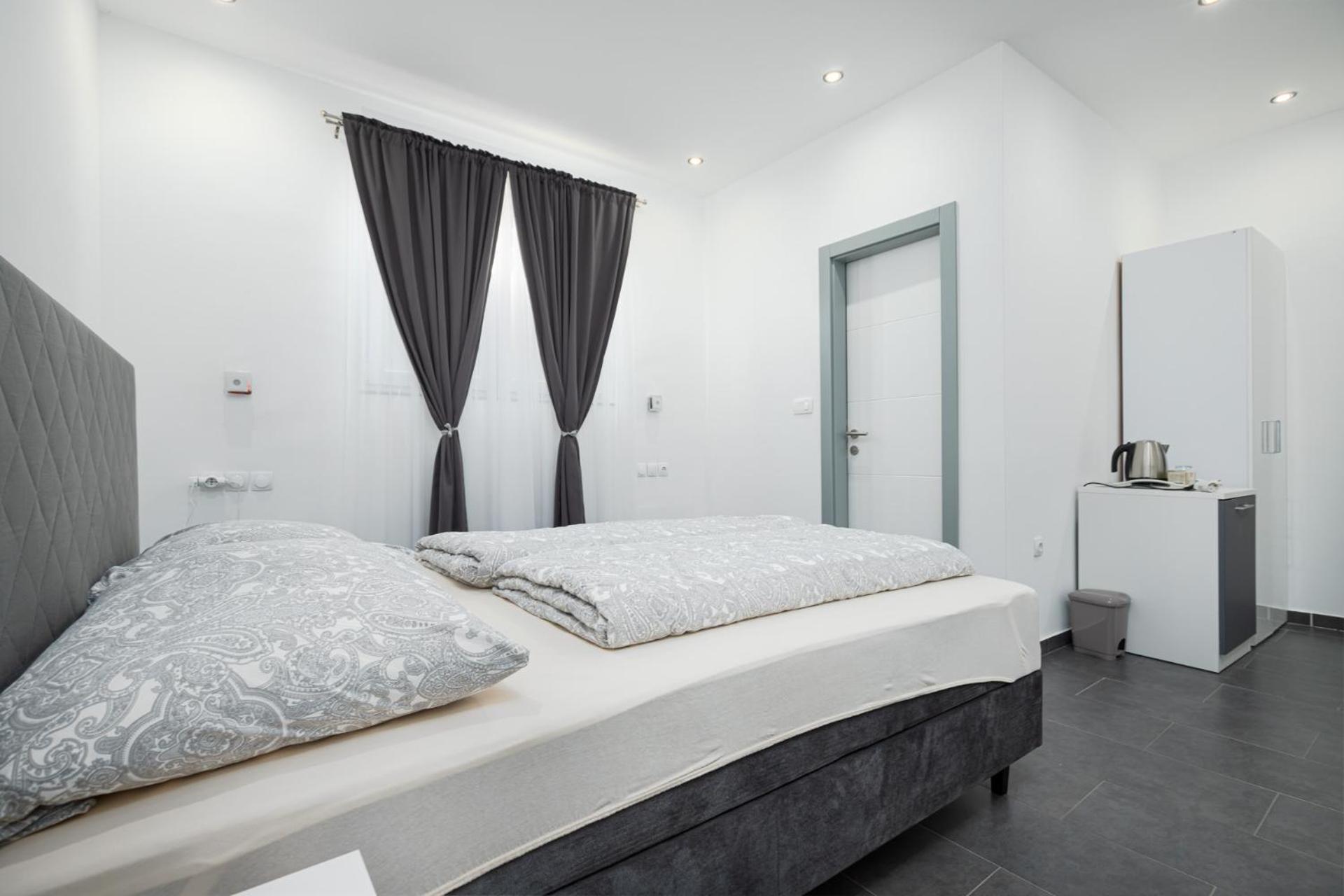 Rooms And Studio Flora Poreč Kültér fotó