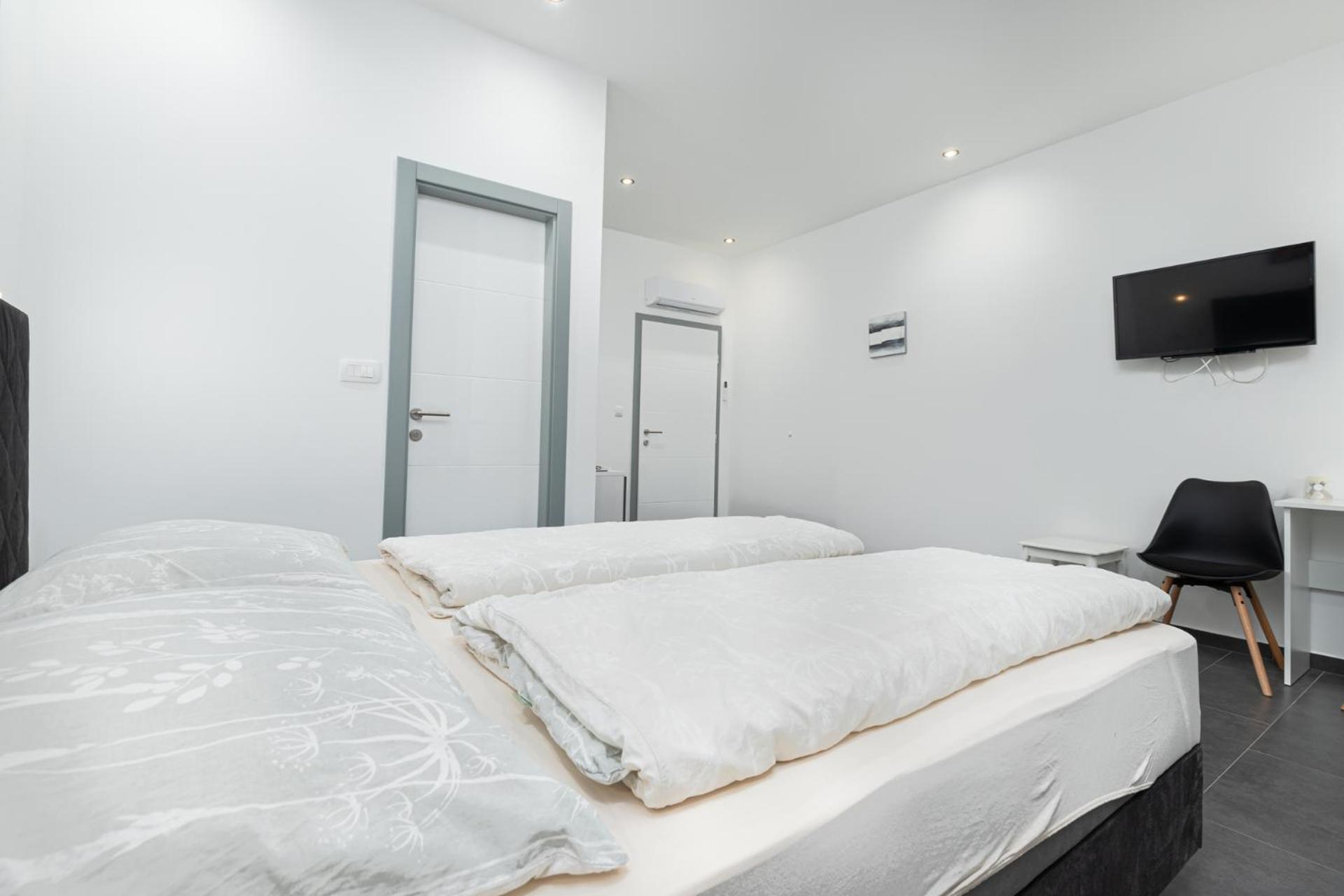 Rooms And Studio Flora Poreč Kültér fotó