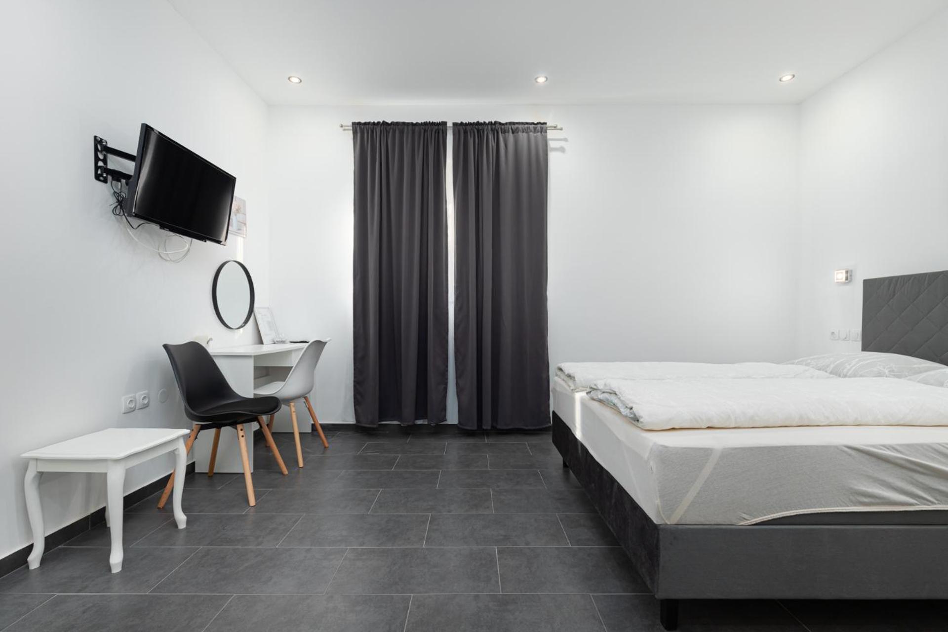 Rooms And Studio Flora Poreč Kültér fotó