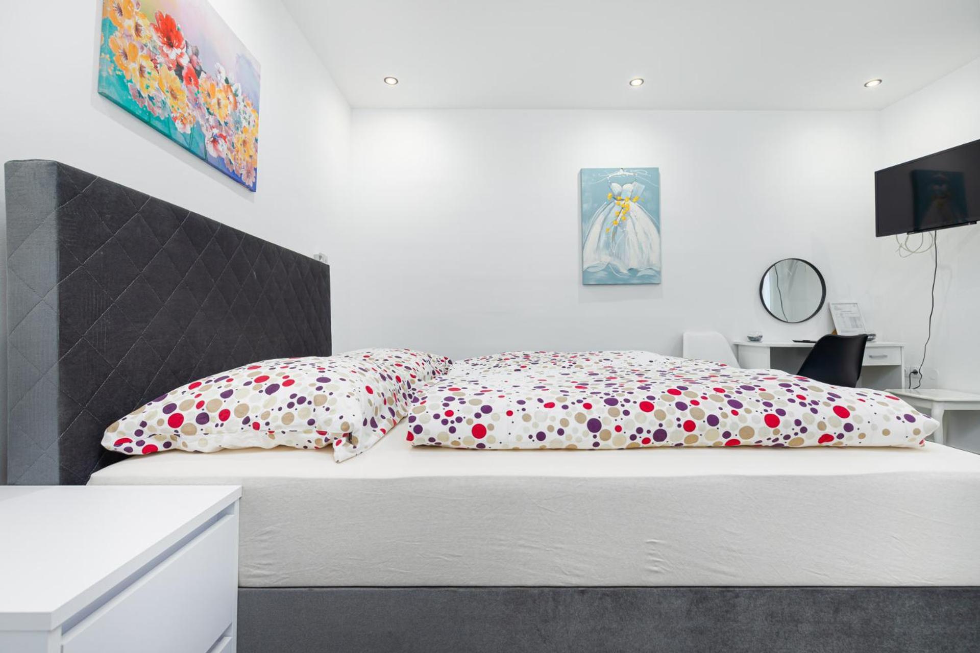 Rooms And Studio Flora Poreč Kültér fotó